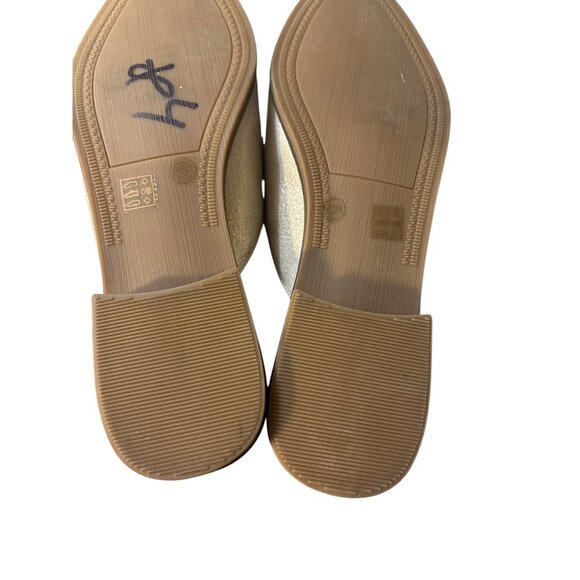 Gold Textured Slip-On Loafers With Metal Accent Womens Size 6.5 Synthetic Upper - Picture 5 of 6